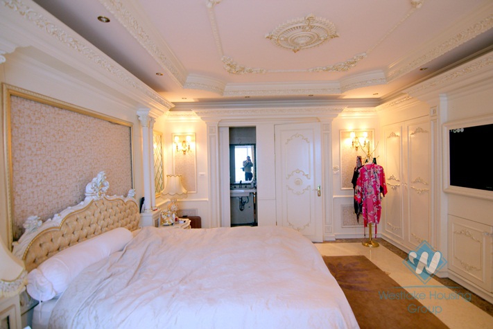 Luxury 03 bedrooms apartment with lake view for rent in Gold Westlake Building, Tay Ho district 